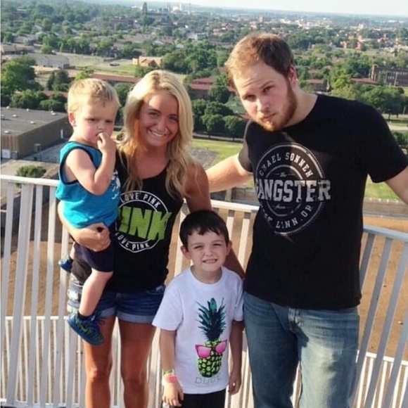 Meet your Posher, Thresa - Picture 2 of 6